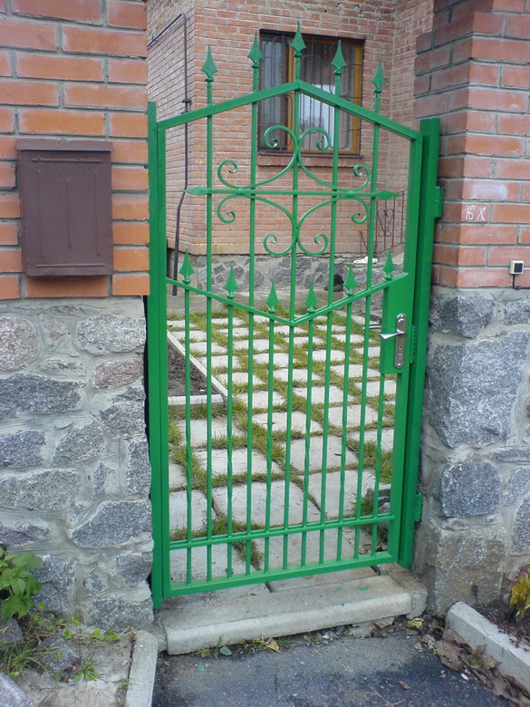 Forged gate, wicket